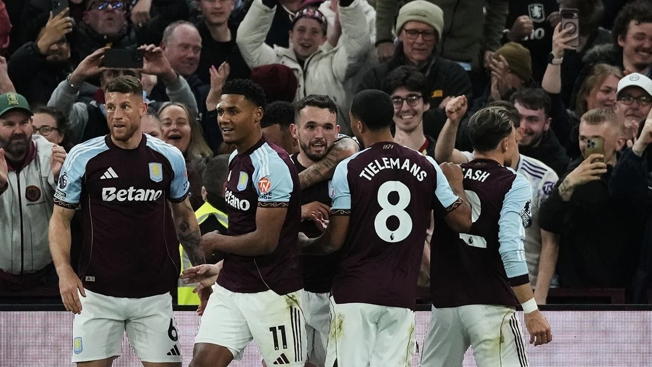 Selebrasi pemain Aston Villa