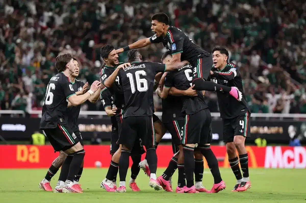 Meksiko Lolos Babak 32 Besar