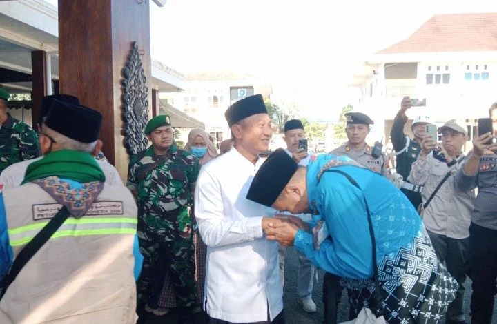 Bupati Pacitan