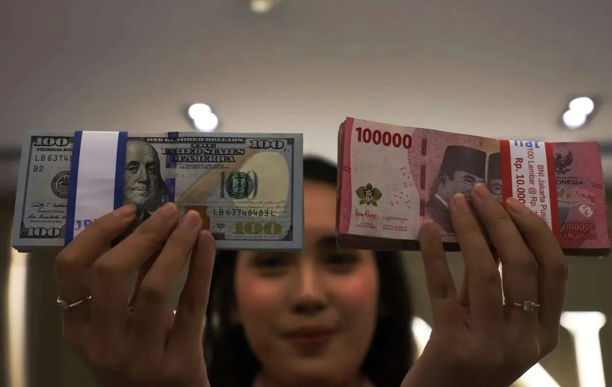 rupiah menguat hari ini