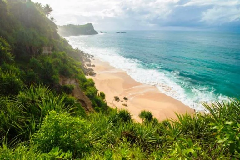 Pantai Kijingan Pacitan