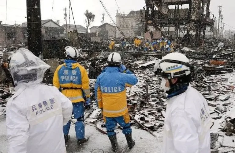 Tsunami Jepang 2011