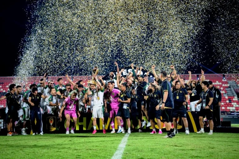 Persebaya Juara Piala Presiden 2026, Taklukkan Persib Lewat Drama Adu Penalti yang Menegangkan