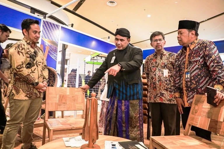 Festival Jateng Syariah 2026 Jadi Motor Penggerak UMKM Halal, Gus Yasin Siapkan Jawa Tengah Jadi Destinasi Wisata Ramah Muslim
