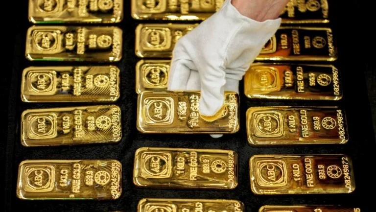 Harga Emas Menguat