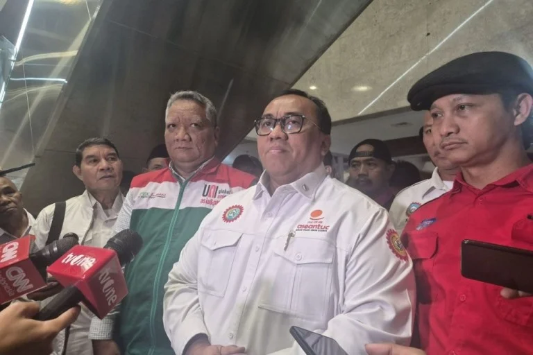 UU Perlindungan Ketenagakerjaan Disahkan, Buruh Kecewa