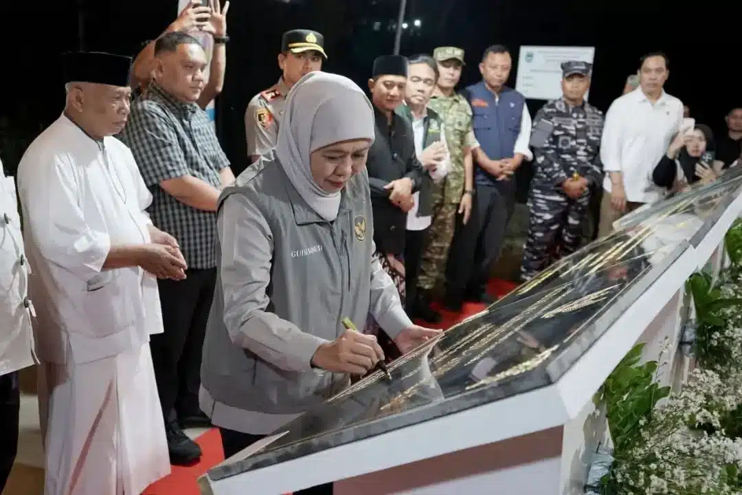 Gubernur Jatim Khofifah (3)