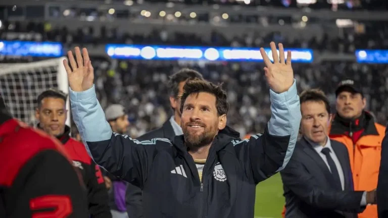 Lionel Messi Pensiun, Tangis Monumental Menandai Akhir Sebuah Era