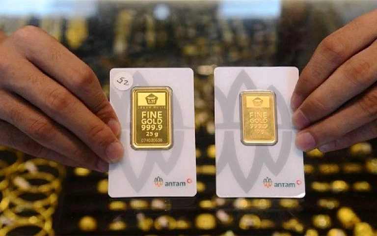 Harga Emas Antam Hari Ini Naik Rp10 Ribu, Buyback Ikut Menguat